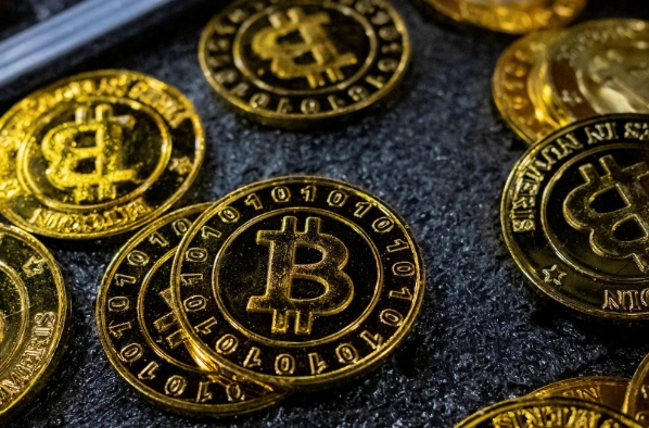 比特币24小时行情查询app 比特币最新价格k线今日动态 - php中文网